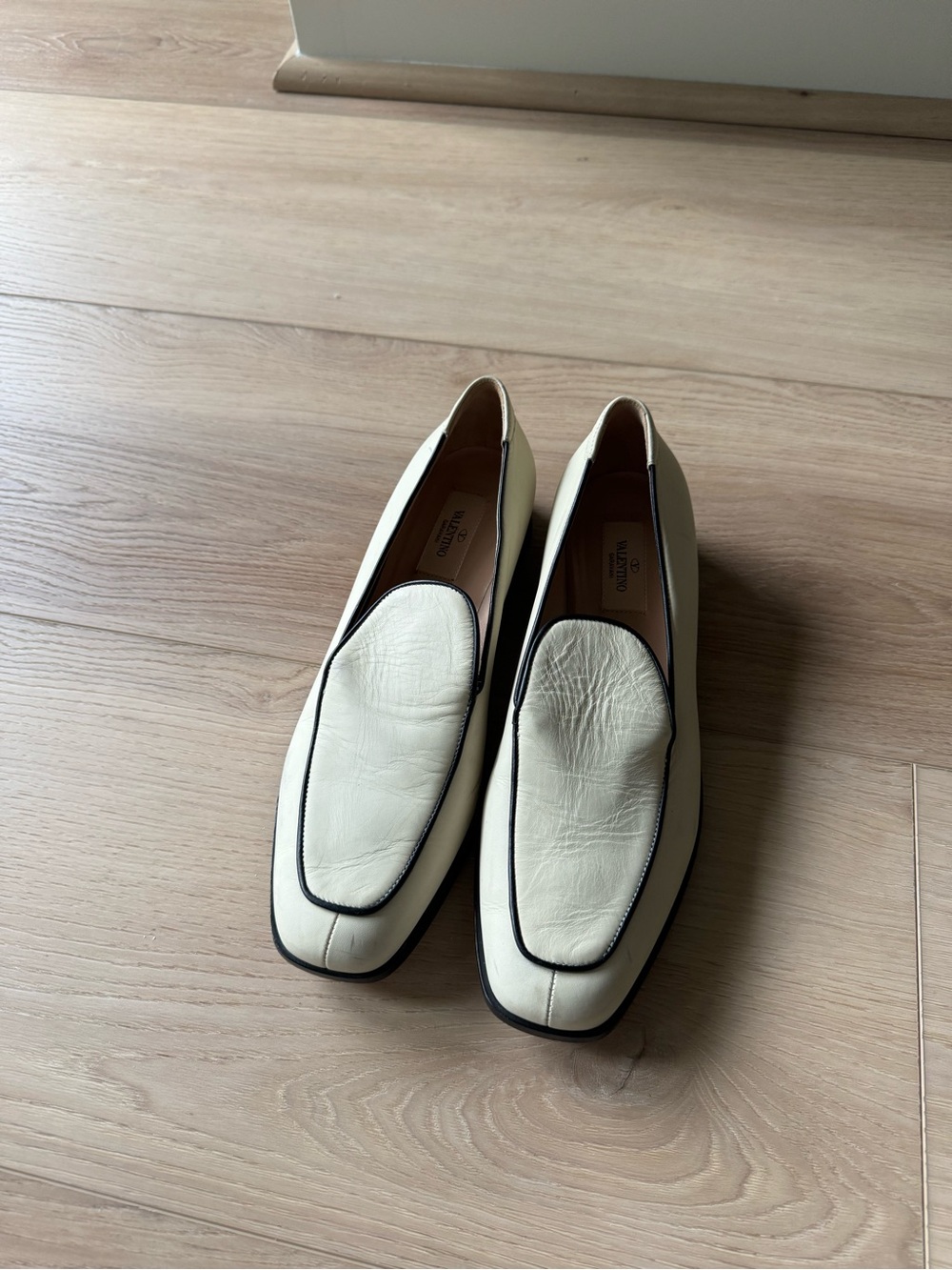 Valentino Ivory Leather Square Toe Loafers Quiet Luxury Old Money Flats size 38